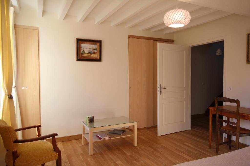 La Maison D'A Cote Saint-Amand-en-Puisaye Kültér fotó