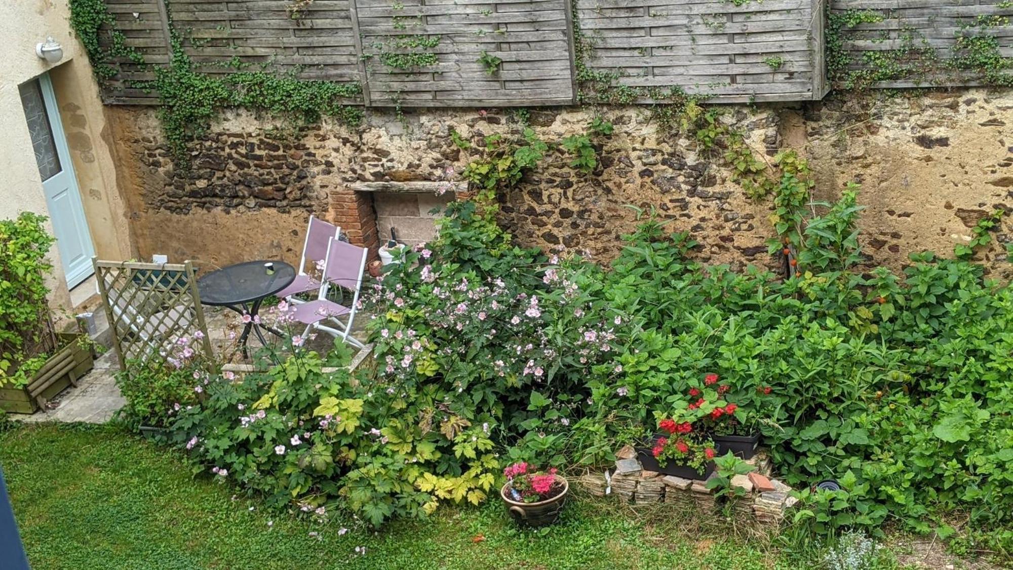 La Maison D'A Cote Saint-Amand-en-Puisaye Kültér fotó